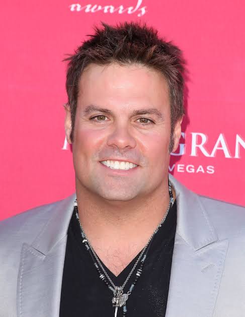 who is Troy Gentry